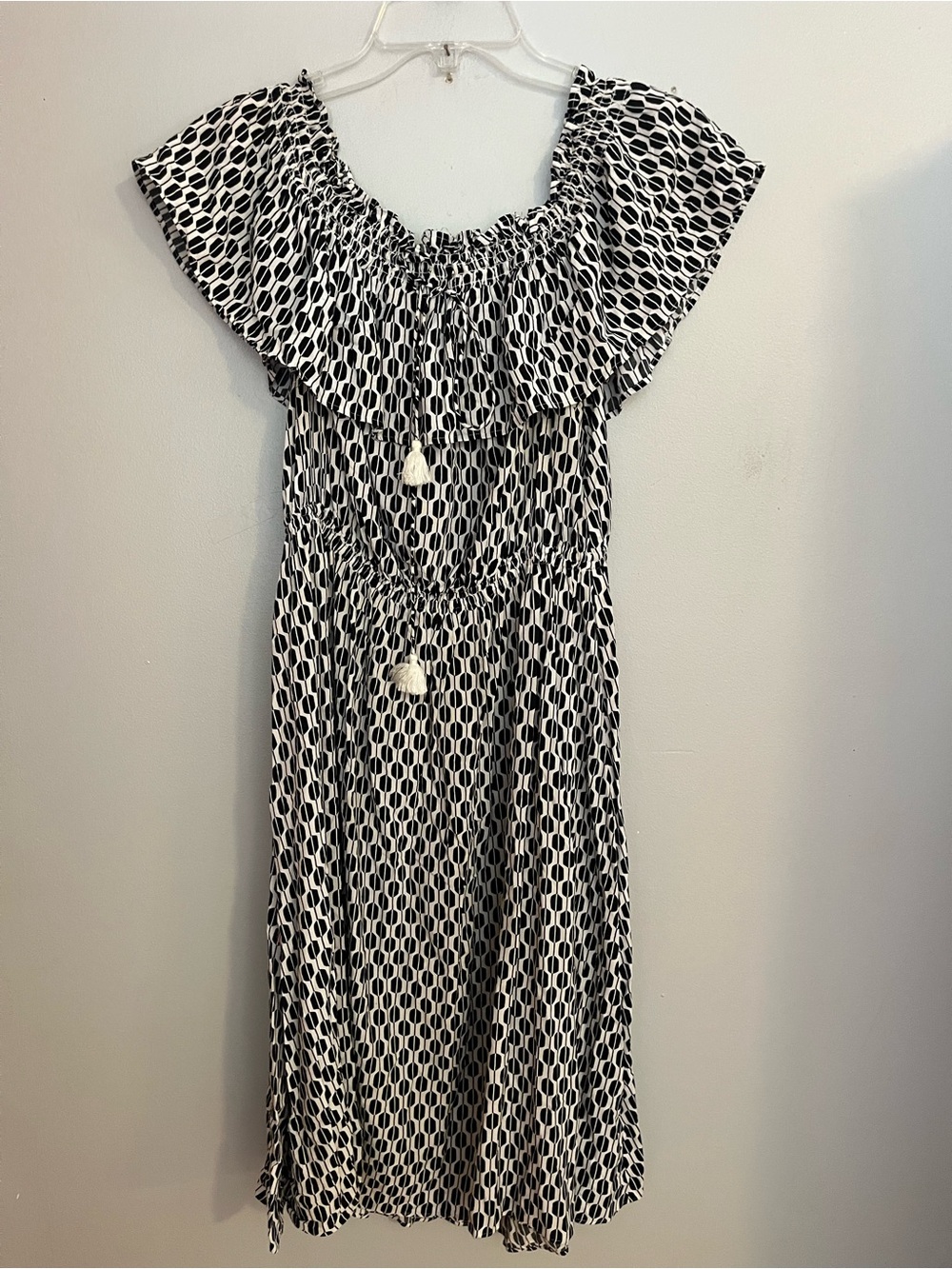 kate spade Black and‎ White Geometric Off-Shoulder Dress